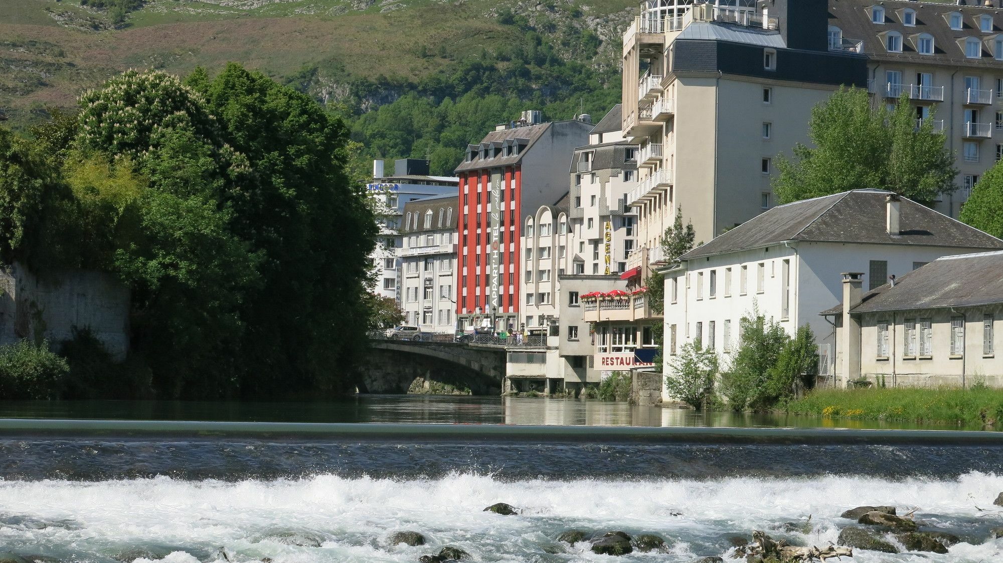 Appart'Hotel Le Pelerin Lourdes Buitenkant foto